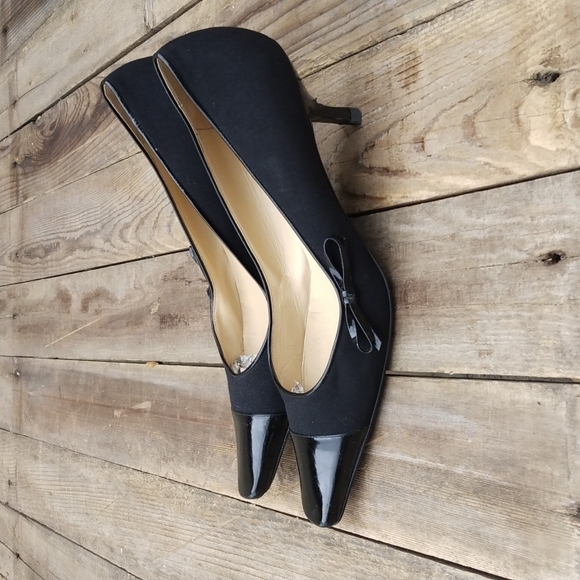 CHANEL HEELS 🥀 - Picture 3 of 14